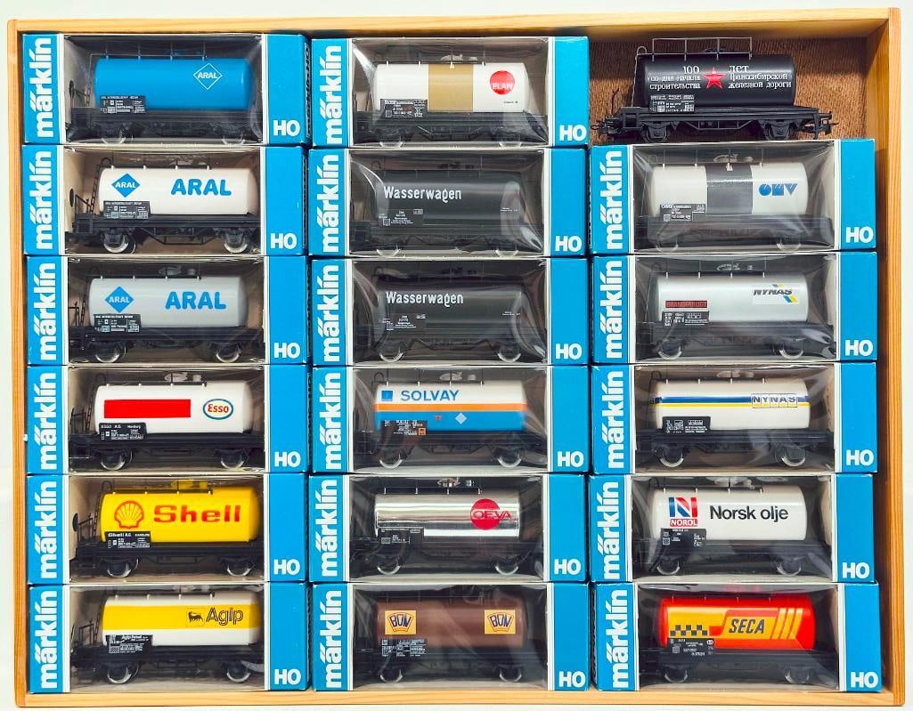 Marklin Modern HO Scale Eighteen (18) Assorted Tank Cars Boxed (1 of 6)