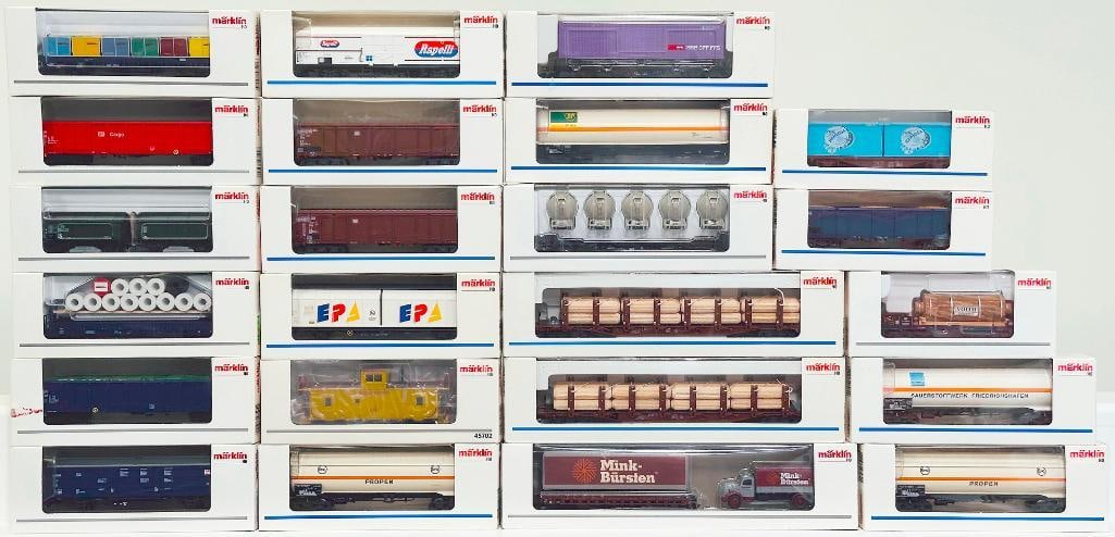 Marklin Modern HO Scale Assorted Freight Cars Boxed (1 of 13)