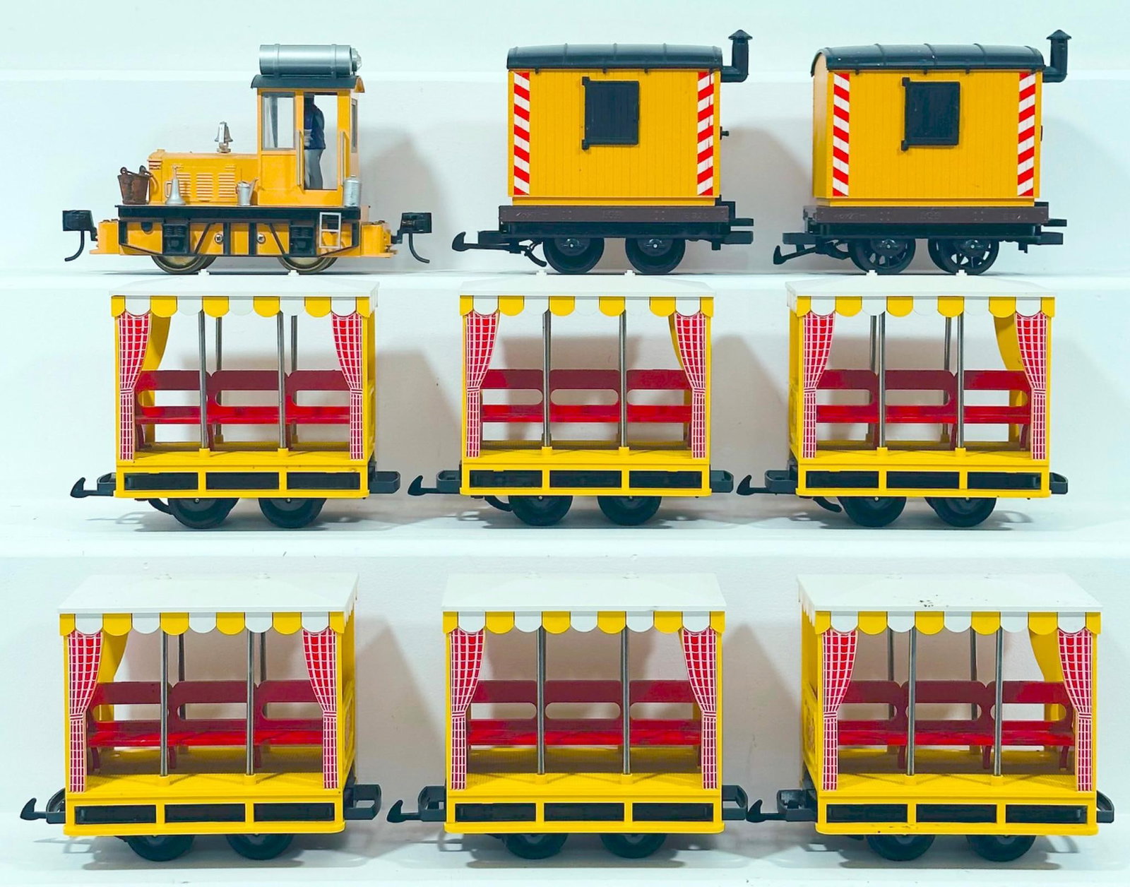 Various Manufacturer Modern G Scale Motorized Unit and Two (2) Freight Cars/d Six (6) Passenger Cars (1 of 8)