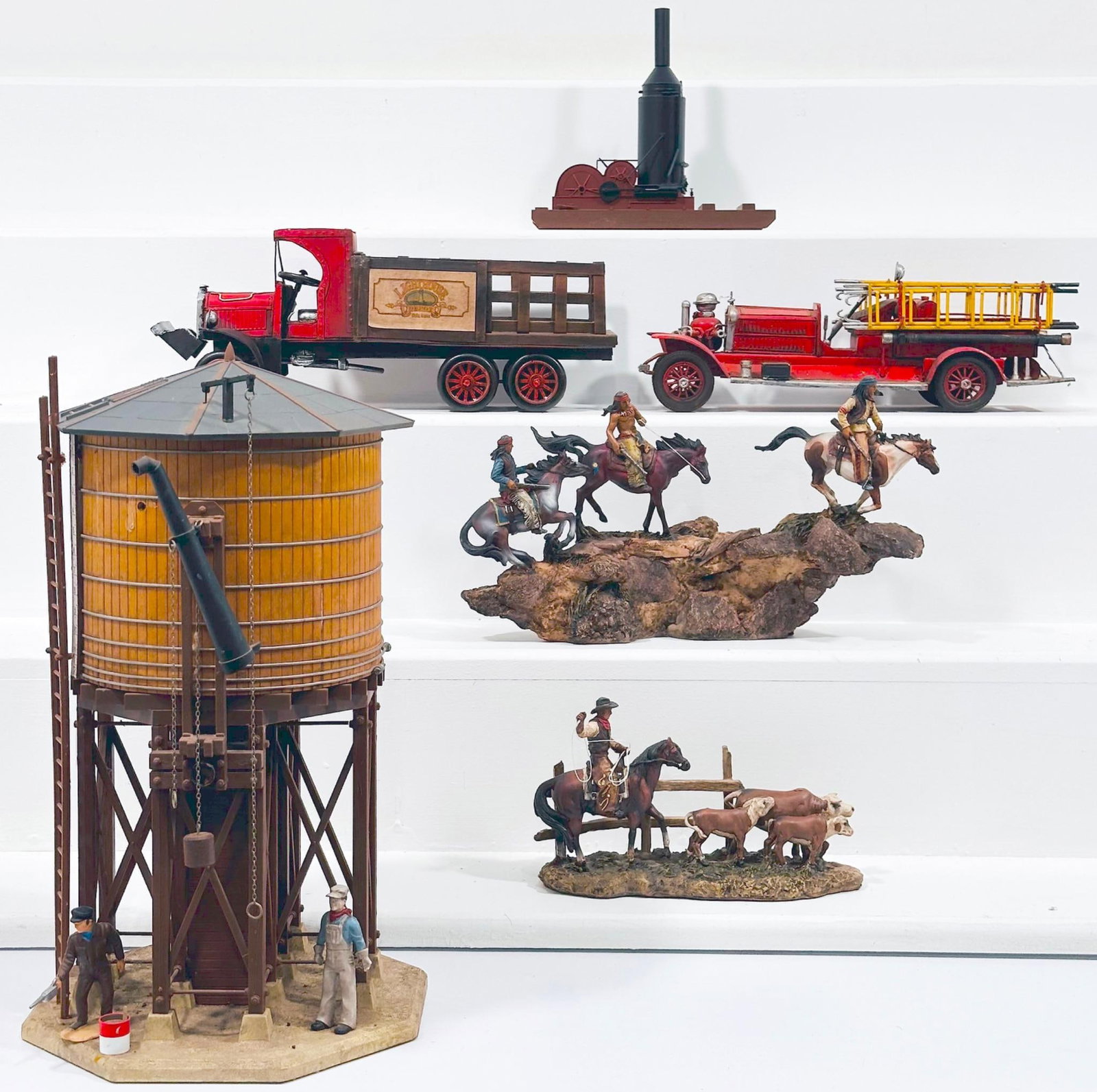Unknown Manufacturer Modern G Scale Water Tower /Two (2) Vehicles/ Figures (1 of 11)