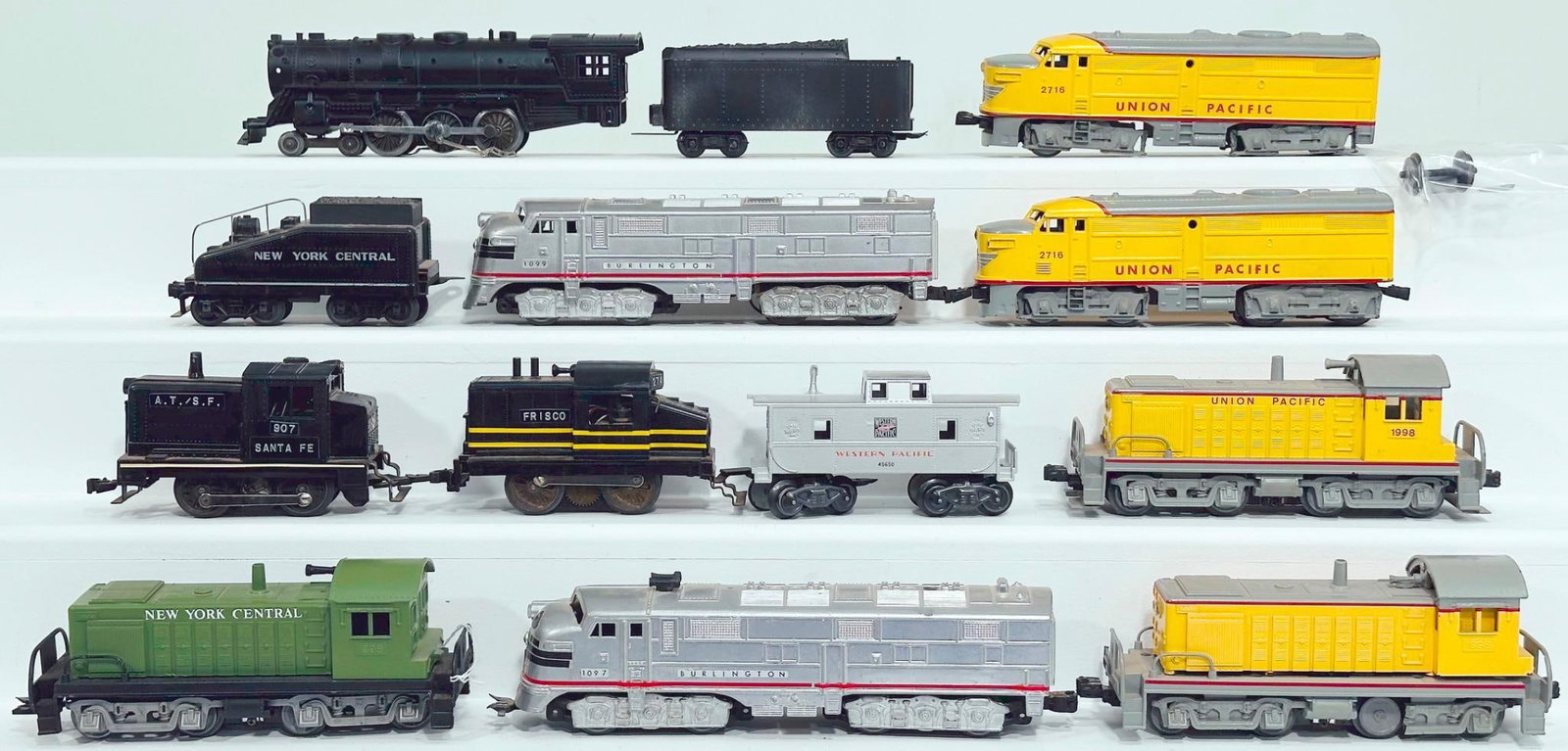 Marx Postwar O Gauge Burlington A-B Diesel Units/ Switchers/ 4 - 6 - 0 Locomotive and Tender/ K-Line (1 of 3)