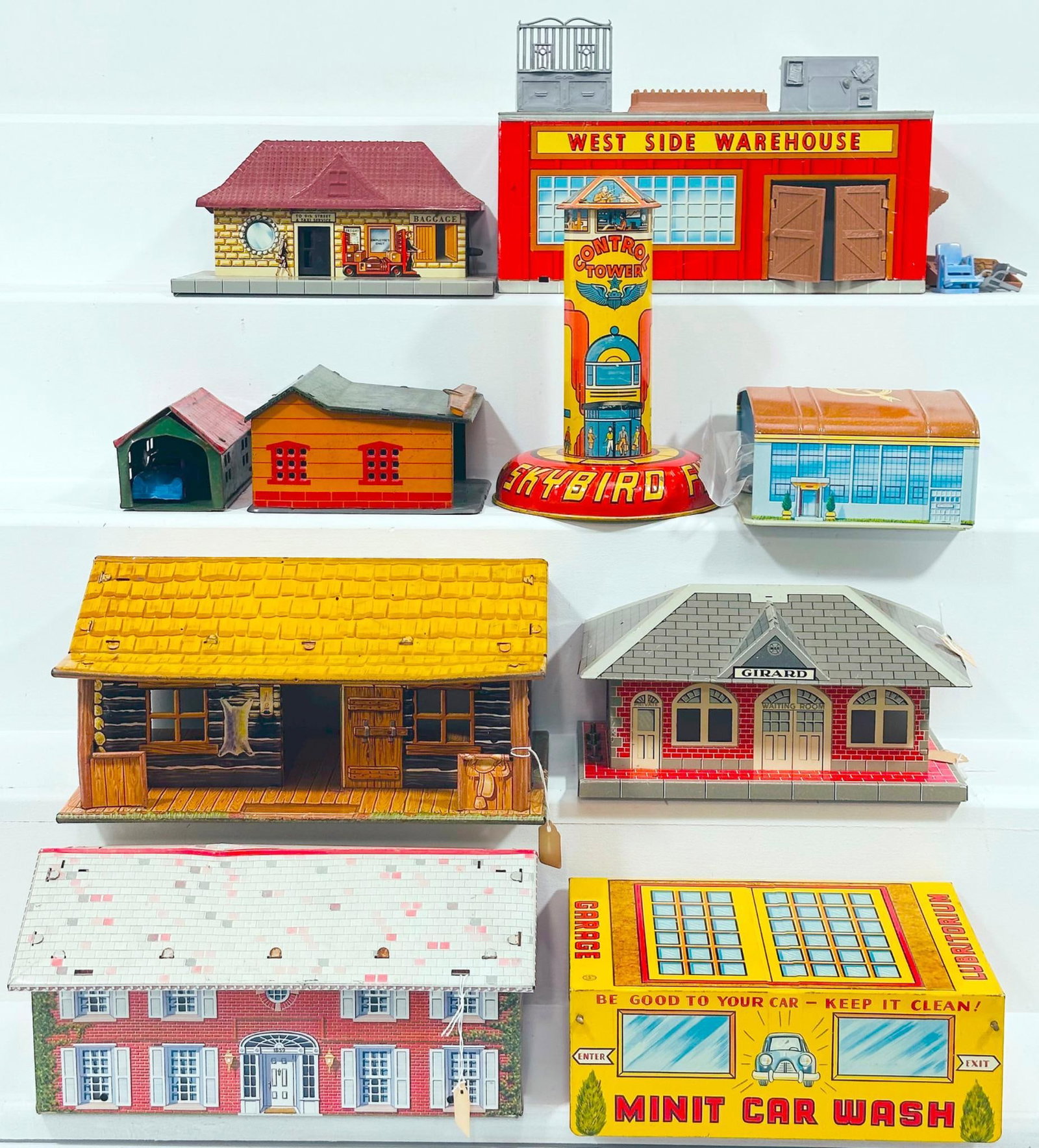 Marx Postwar Tin Stations and Structures