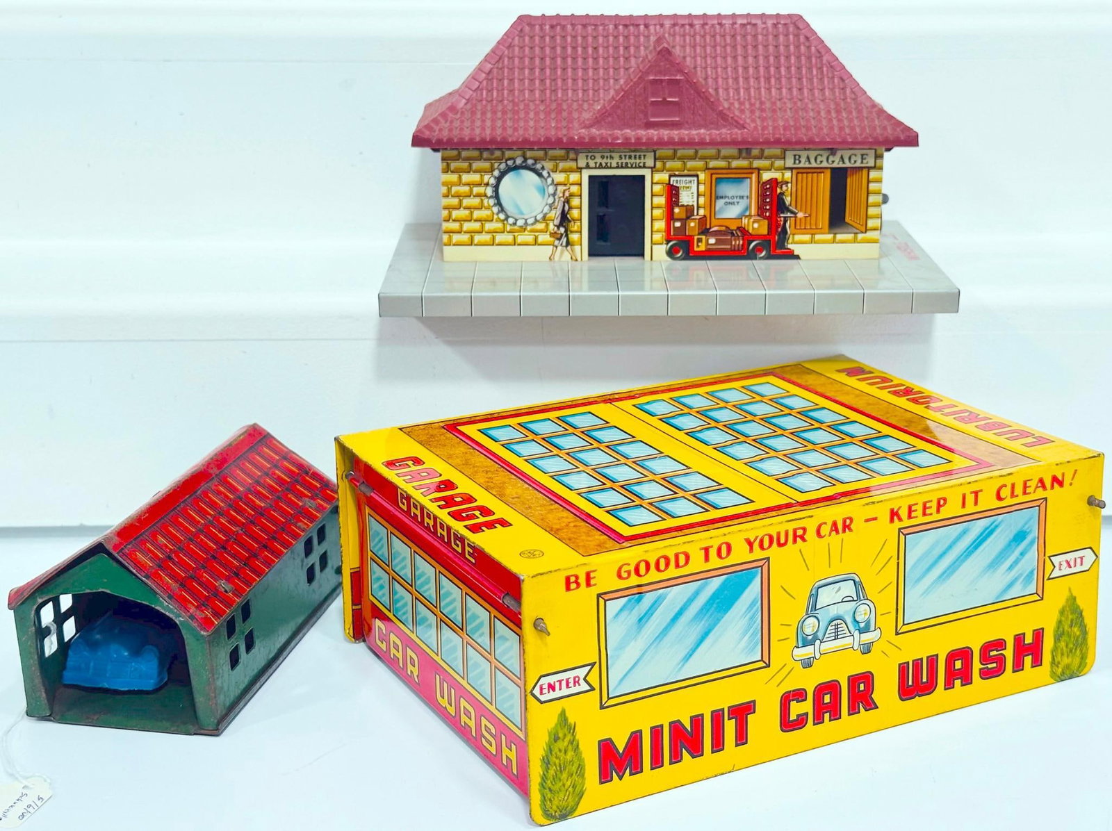 Marx Postwar Tin Stations and Structures - 5
