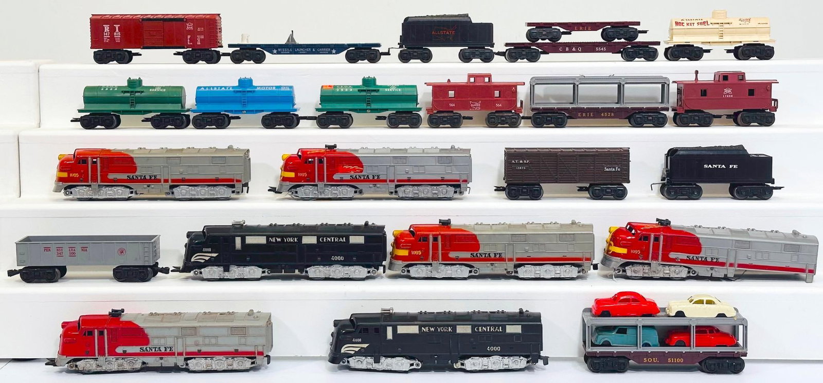 Marx Postwar O Gauge Assorted Santa Fe Diesel Units and Assorted New York Central Diesel Units (1 of 5)