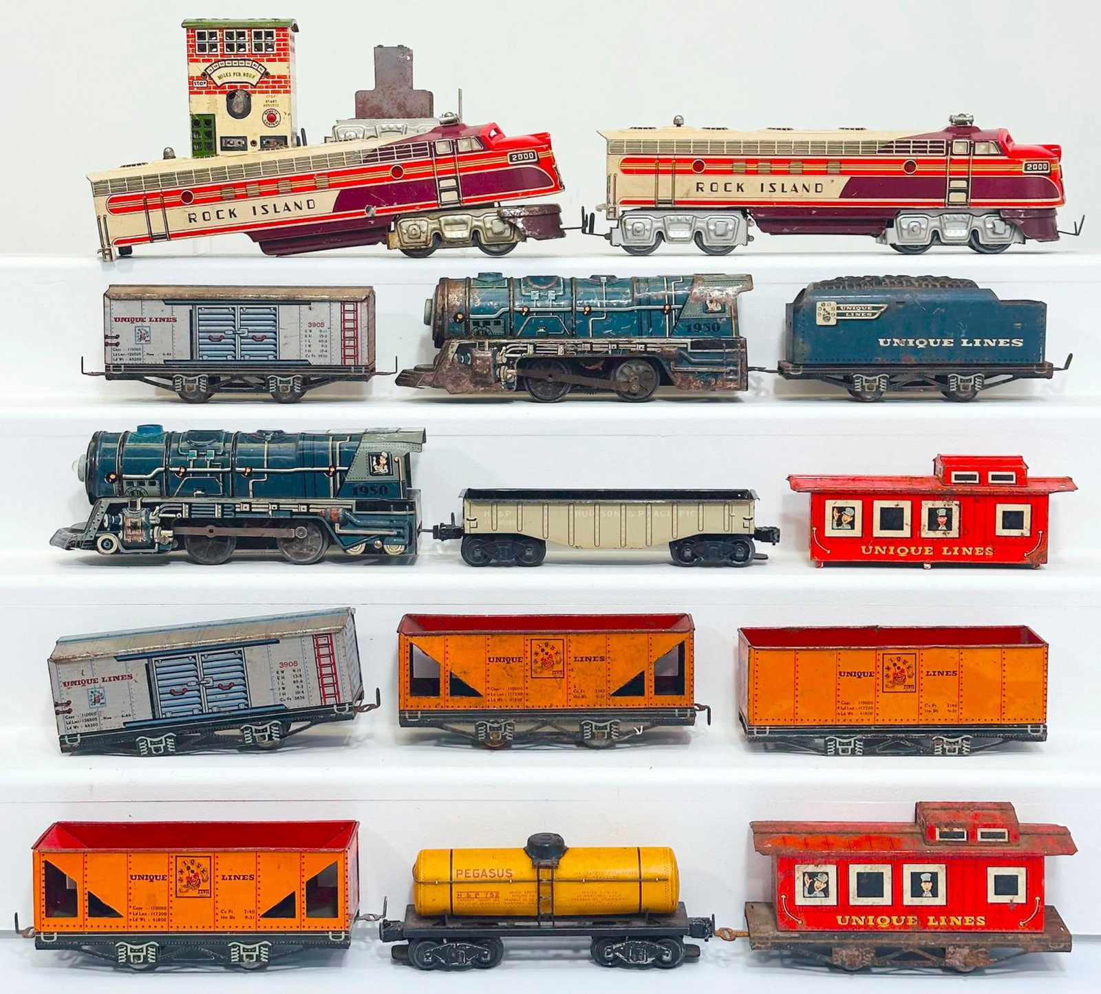 Unique Trains Postwar O Gauge Rock Island A - A and 1950 Locomotive and Tender (1 of 9)