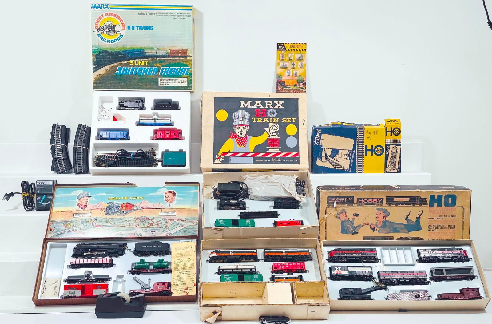 Marx Postwar HO Scale 1000 Freight Set Boxed/Rock Island A - B - A Diesel Freight Set Boxed (1 of 12)