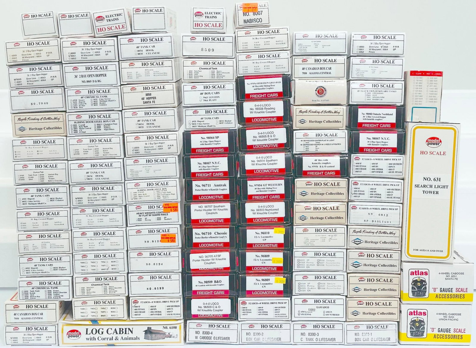 Model Power HO Scale Assorted Freight Cars and Accessories Boxed (1 of 5)