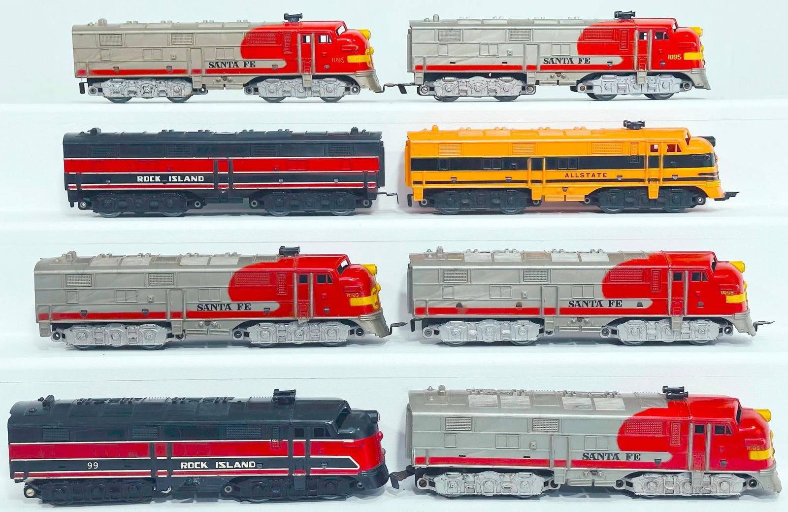 Marx Postwar O Gauge Santa Fe A Dummy Diesel Unit X3/ Santa Fe A Powered Unit/Rock Island A-B Units (1 of 6)
