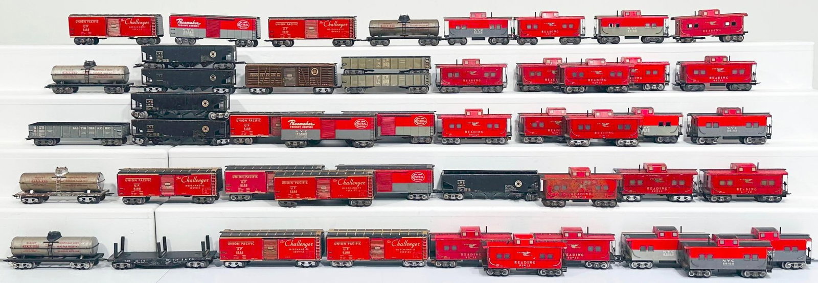Marx Postwar O Gauge Forty-nine (49) Assorted 8 Wheel Freight Cars (1 of 3)