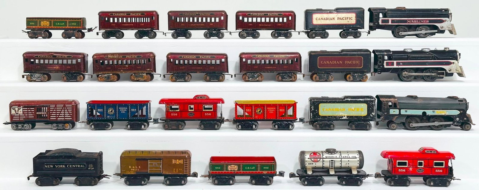 Marx Prewar O Gauge Canadian Pacific Locomotive and Tender Passenger Set X2/CP Freight Set (1 of 8)