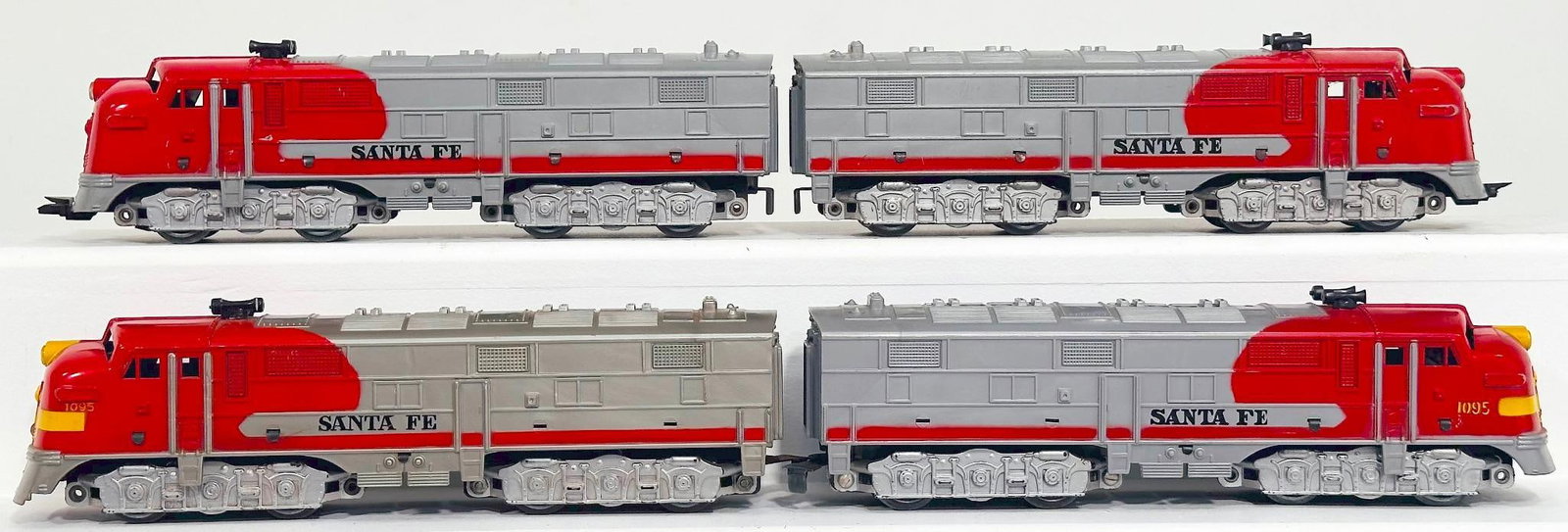 Marx Postwar O Gauge Santa Fe A - A Diesel Units and Santa Fe A - A Diesel Units: Marx Postwar O Gauge Santa Fe A - A Diesel Units and Santa Fe A - A Diesel Units, each in C7.