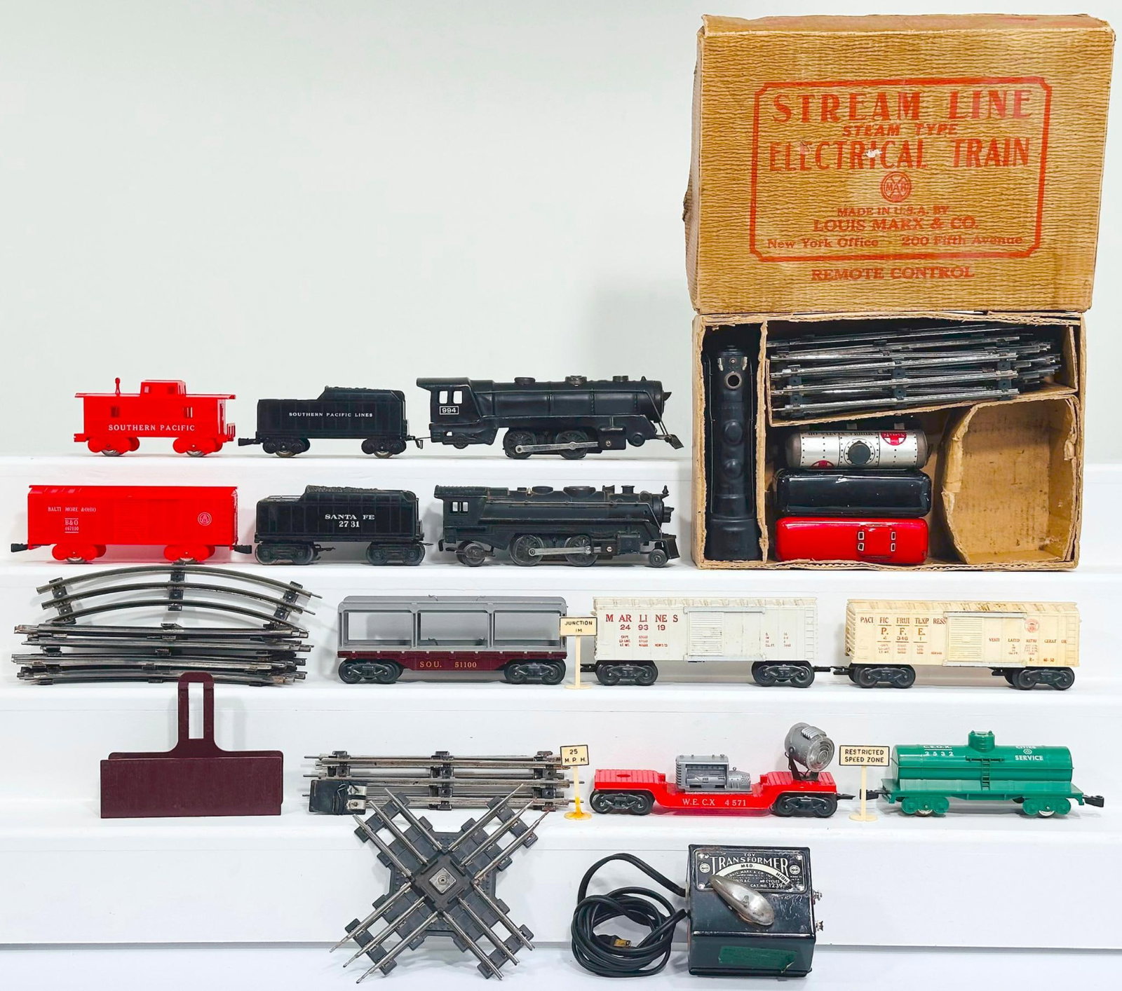 Marx Postwar O Gauge Set No. 8994 Boxed and Assorted Locomotives and Freight Cars (1 of 12)