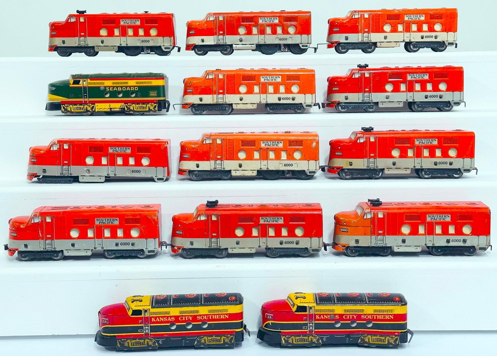 Marx Postwar O Gauge Fourteen (14) Assorted A Diesel Units (1 of 8)