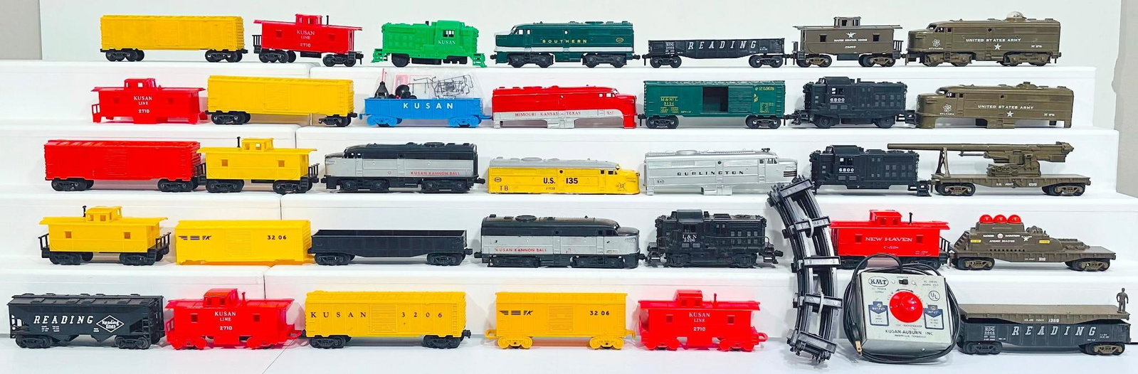 Kusan Modern O Gauge Assorted Diesel Units/Assorted Diesel Units shell only/Assorted Switchers (1 of 4)