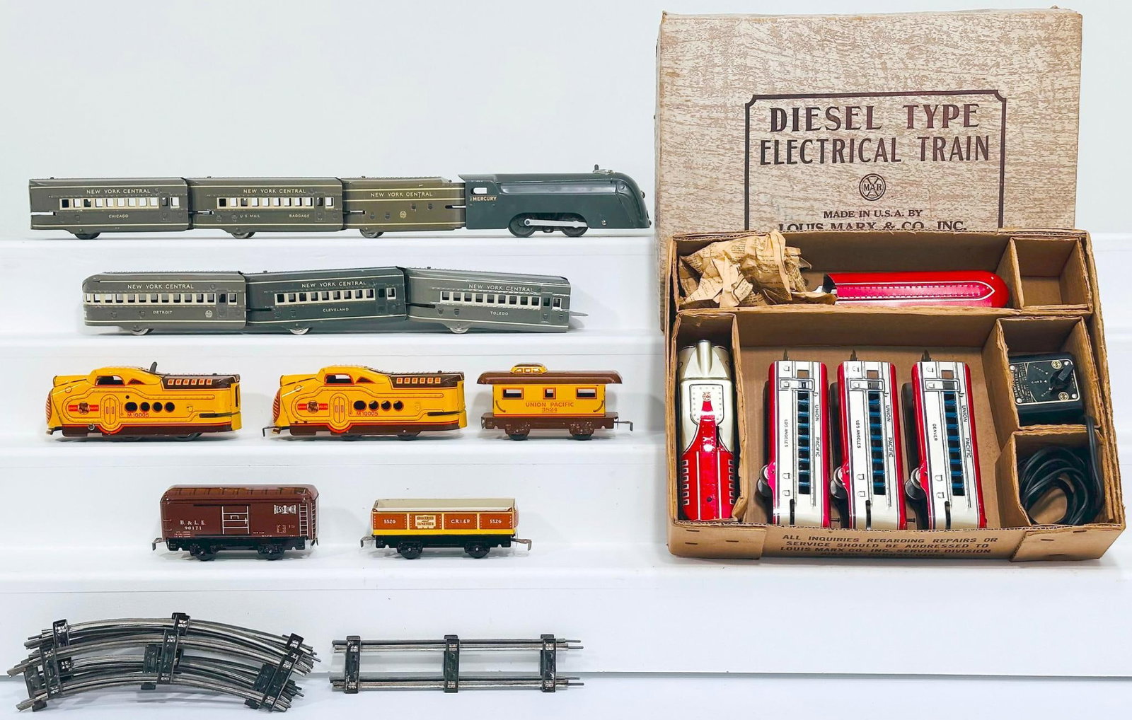Marx Prewar O Gauge Gray Mercury New York Central Passenger Set/ Tender/Five (5) Streamliner Cars (1 of 13)
