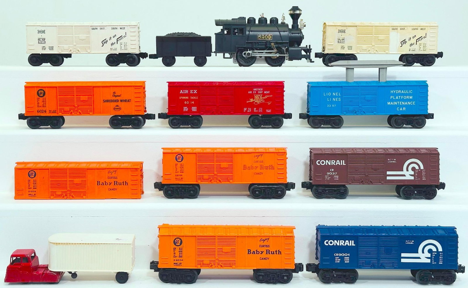 Lionel Postwar O Gauge Ten (10) Assorted Freight Cars and Unknown Manufacture Locomotive and Tender (1 of 8)