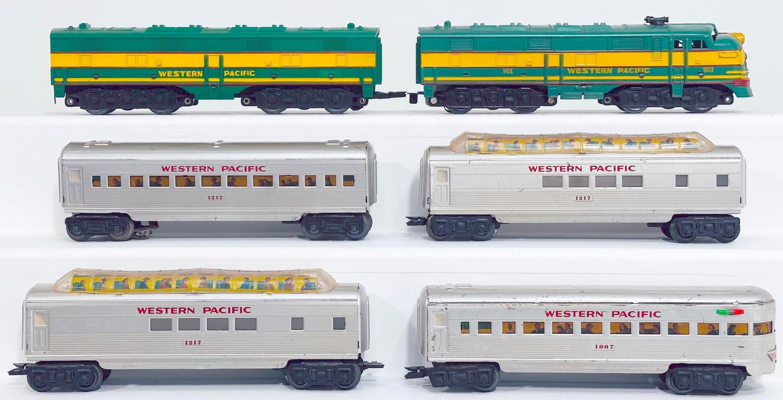 Marx Postwar O Gauge Western Pacific A - B Diesel Units and Four (4) Western Pacific Passenger Cars (1 of 5)