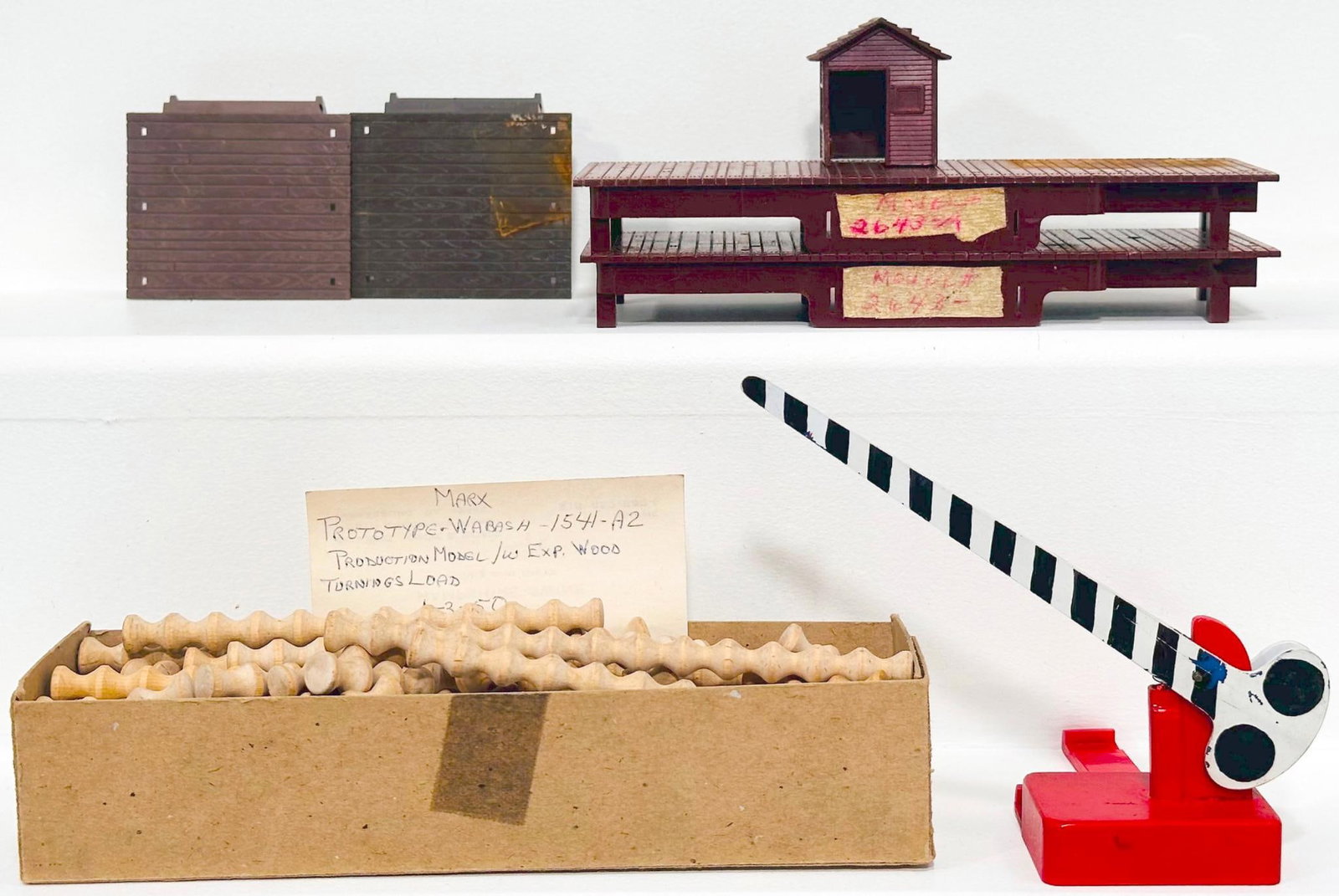 Marx Postwar O Gauge Factory Prototype Wabash Wood Turnings Load (1 of 6)
