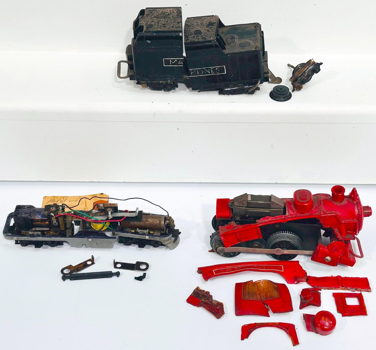 Marx Postwar HO Scale Factory Prototype Motor and Factory Prototype Red 8 Wheel Locomotive (1 of 11)