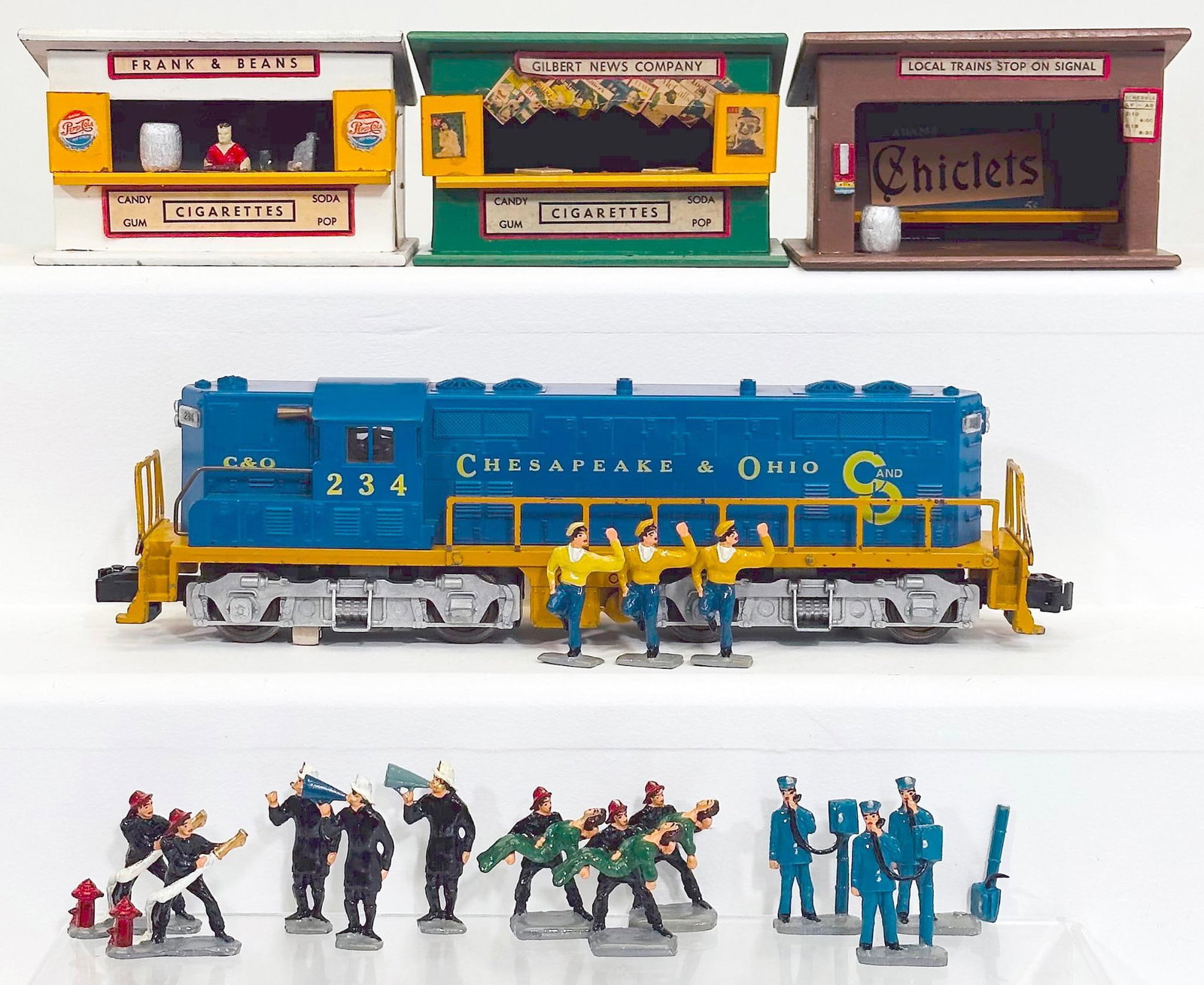 American Flyer Postwar S Gauge 234 Chesapeake and Ohio Switcher/271 box of 3 News Stand Type Bldgs (1 of 8)
