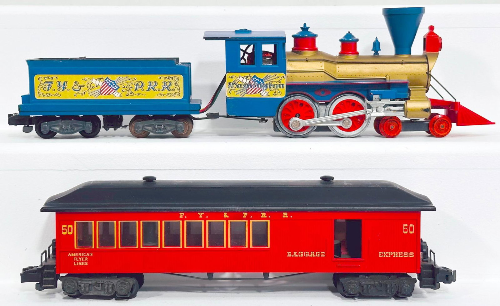 American Flyer Postwar S Gauge Washington Old Time 4-4-0 Locomotive and Tender/ 50 red Old Time Car (1 of 6)
