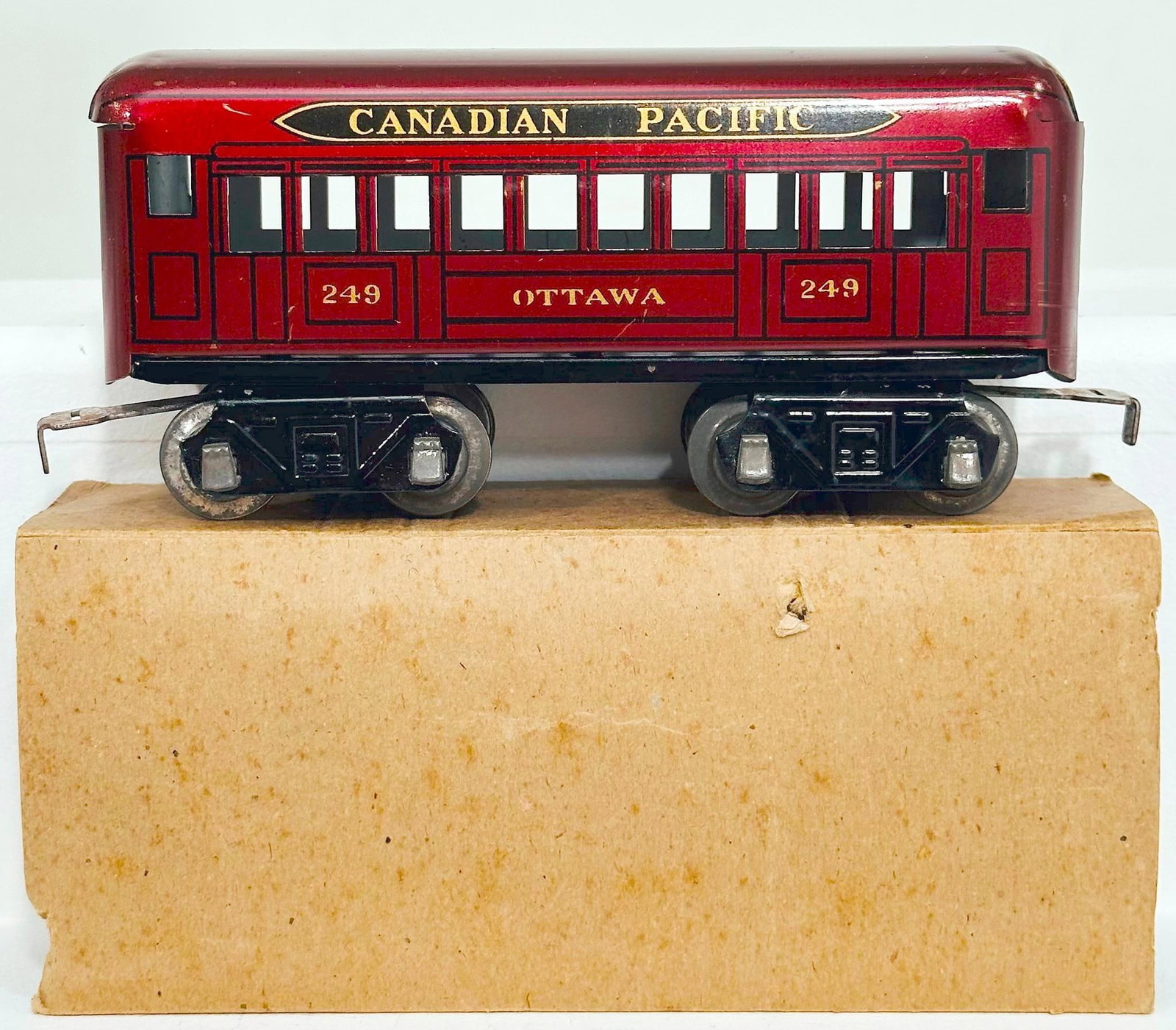 Marx Postwar O Gauge 8 wheel Separate Sale Coach 249 "Ottawa? with Cardboard Sleeve (1 of 6)