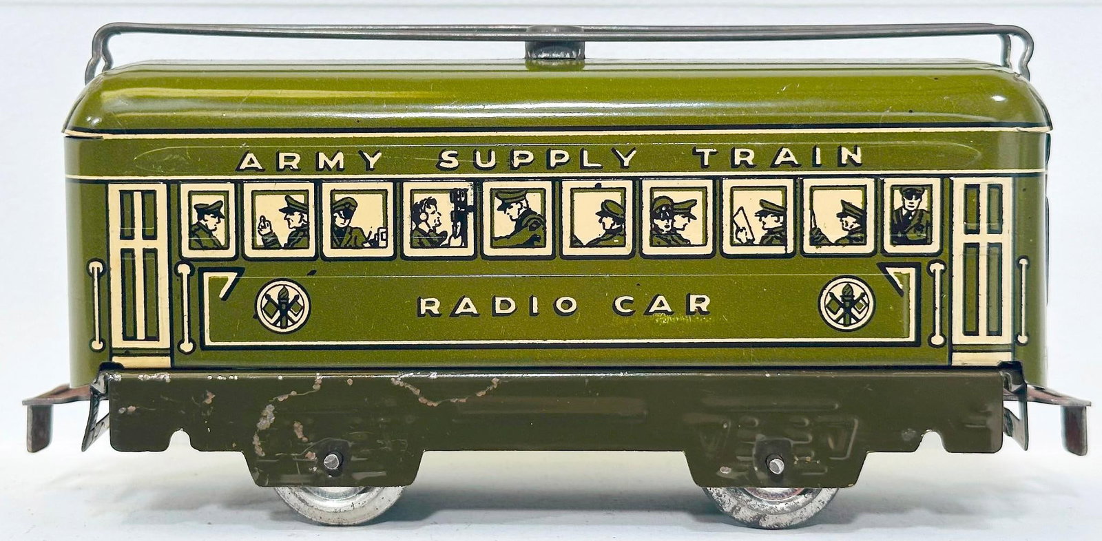Marx Postwar O Gauge 557M "Radio Car" 4 Wheel Passenger Car in olive and black (1 of 6)