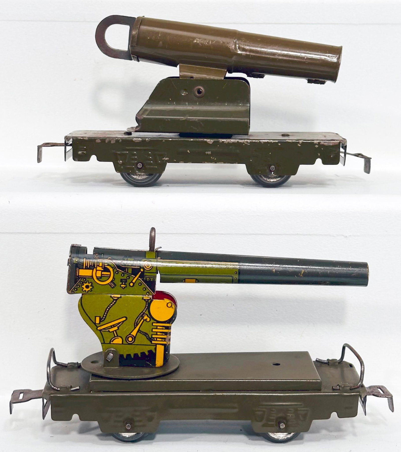 Marx Postwar O Gauge 752G Siege Cannon on 4 Wheel Flat Car in olive color/ 572 AA Antiaircraft Gun (1 of 6)
