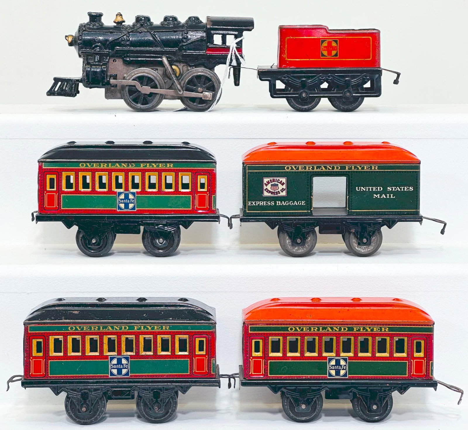 Hafner Prewar O Gauge 1110 Clockwork Cast Iron Loco with Center Head Light/1190 Square Type Tender (1 of 8)