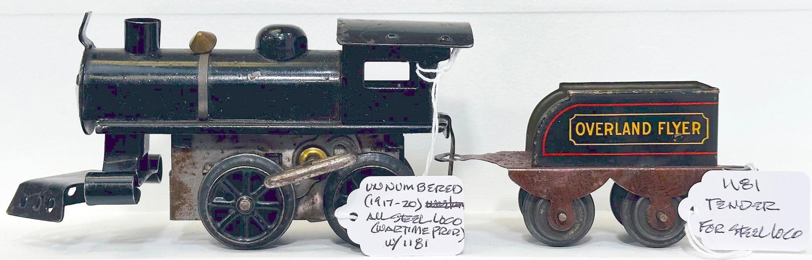 Hafner Prewar O Gauge Unnumbered 0-4-0 Locomotive Short Production Run from 1917 and 1920: Hafner Prewar O Gauge Unnumbered 0 - 4 -0 Locomotive Short Production Run from 1917 and 1920 with Sheet-Metal Construction with missing headlight and 1180 Radius Body Litho Tender with Wood green fram