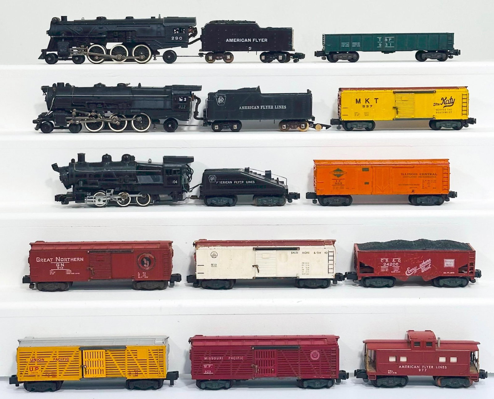 American Flyer Postwar S Gauge 312 PRR Locomotive and Tender/290 AF Locomotive and Tender/9 Cars: American Flyer Postwar S Gauge 312 PRR Locomotive and Tender/ 290 American Flyer Locomotive and Tender/21004 PRR Locomotive and Tender and Nine (9) Assorted Freight Cars, with the 312 in C6 plus or