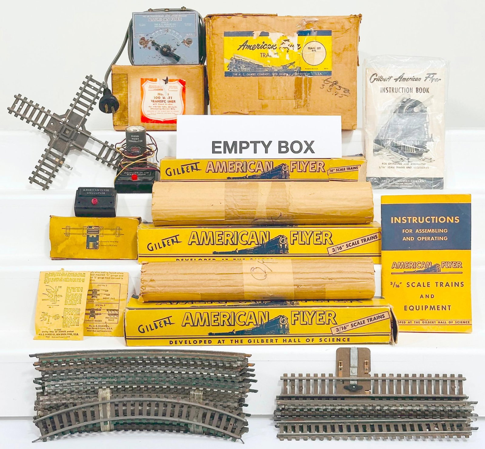 American Flyer Postwar S Gauge 21140 Union Pacific Locomotive and Tender (1 of 6)