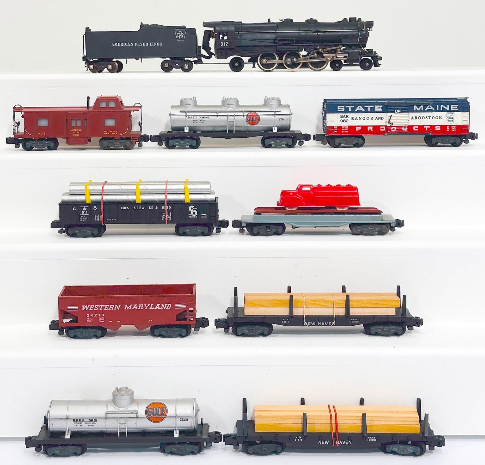 American Flyer Postwar S Gauge 317 PRR 4-6-2 Locomotive and Tender and Nine (9) Assorted Freights (1 of 6)