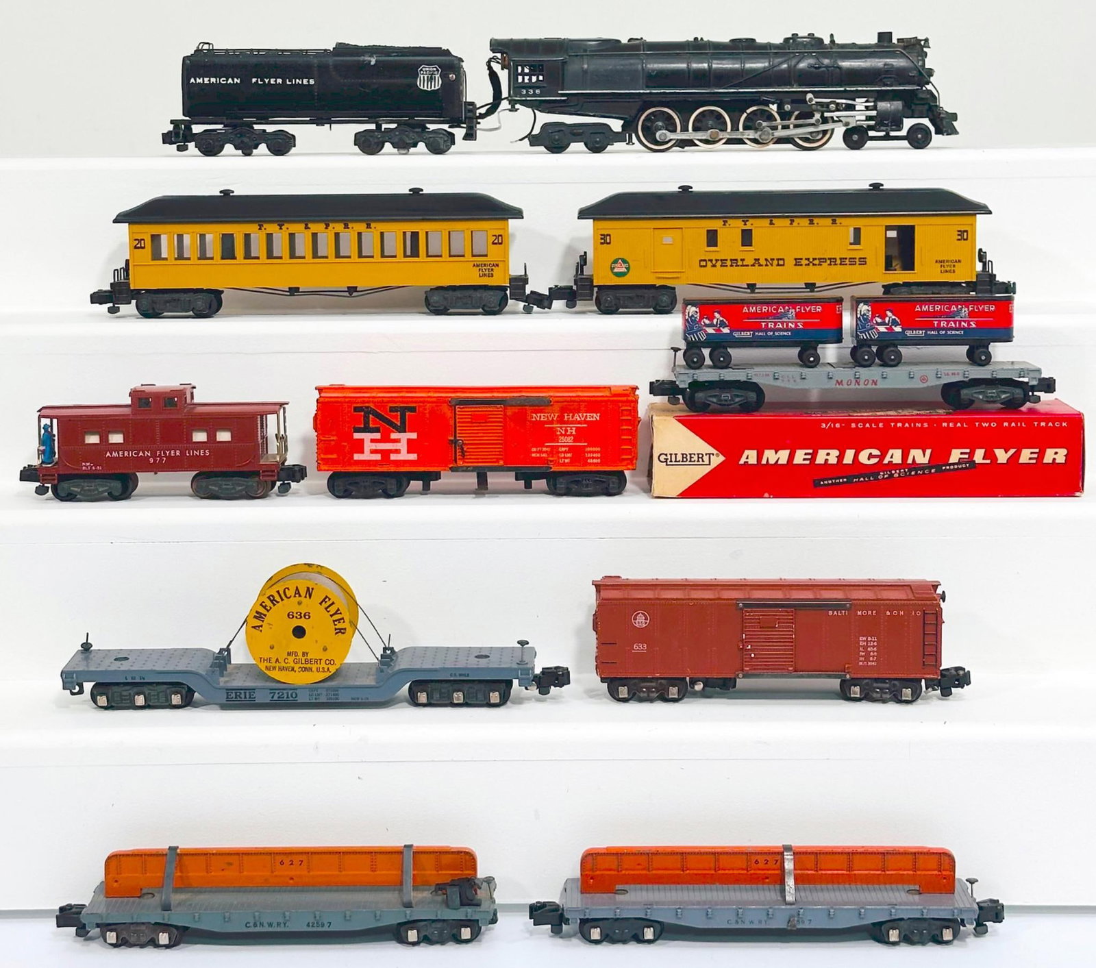 American Flyer Postwar S Gauge 336 Union Pacific 4-8-4 Locomotive and Tender/30 and 20 Old Time Cars: American Flyer Postwar S Gauge 336 Union Pacific 4 - 8 - 4 Locomotive and Tender/30 and 20 Old Time Passenger Cars/Seven (7) Assorted Freight Cars, with the 336 in C6 to C6 plus, the 20 and 30, each i