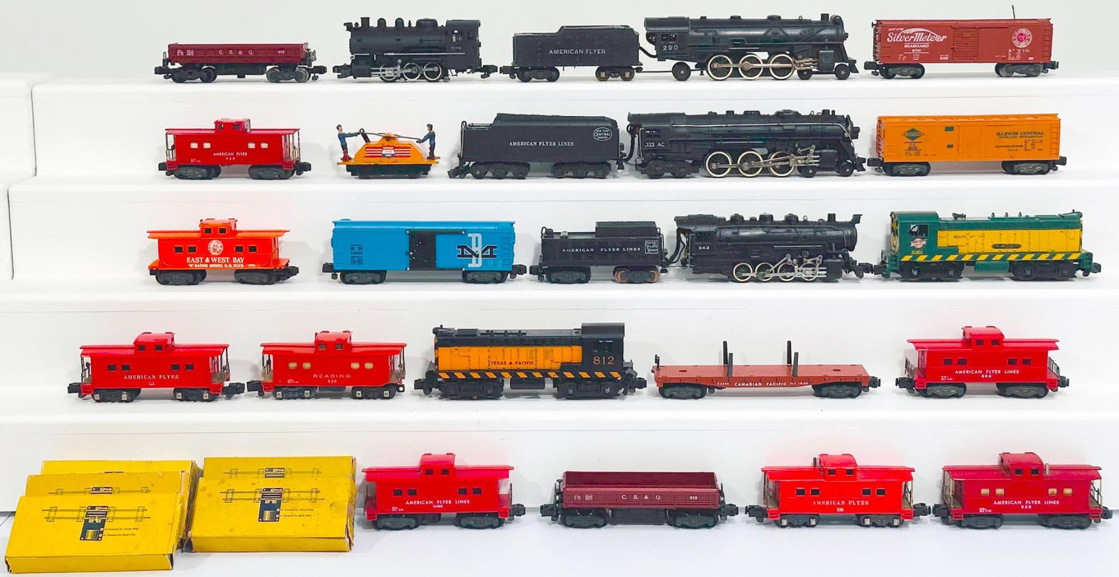 American Flyer Postwar S Gauge 290 American Flyer Locomotive and Tender/322 AC New York Central Loco (1 of 10)