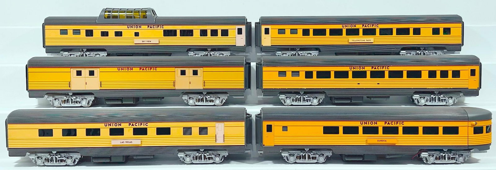 Aristo Craft Modern G Scale Six (6) Assorted Union Pacific Yellow and Gray Passenger Cars (1 of 8)