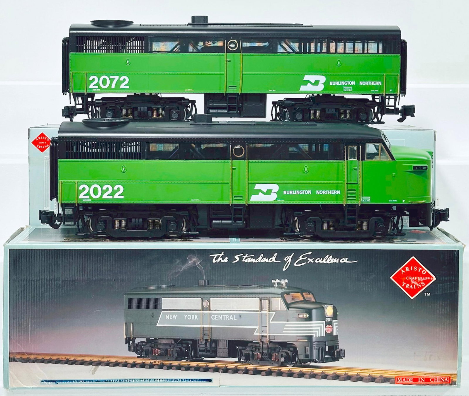 Aristo Craft Trains Modern G Scale Burlington Northern Alco FA-1 and FB-1 Alco Diesel Units Boxed (1 of 8)