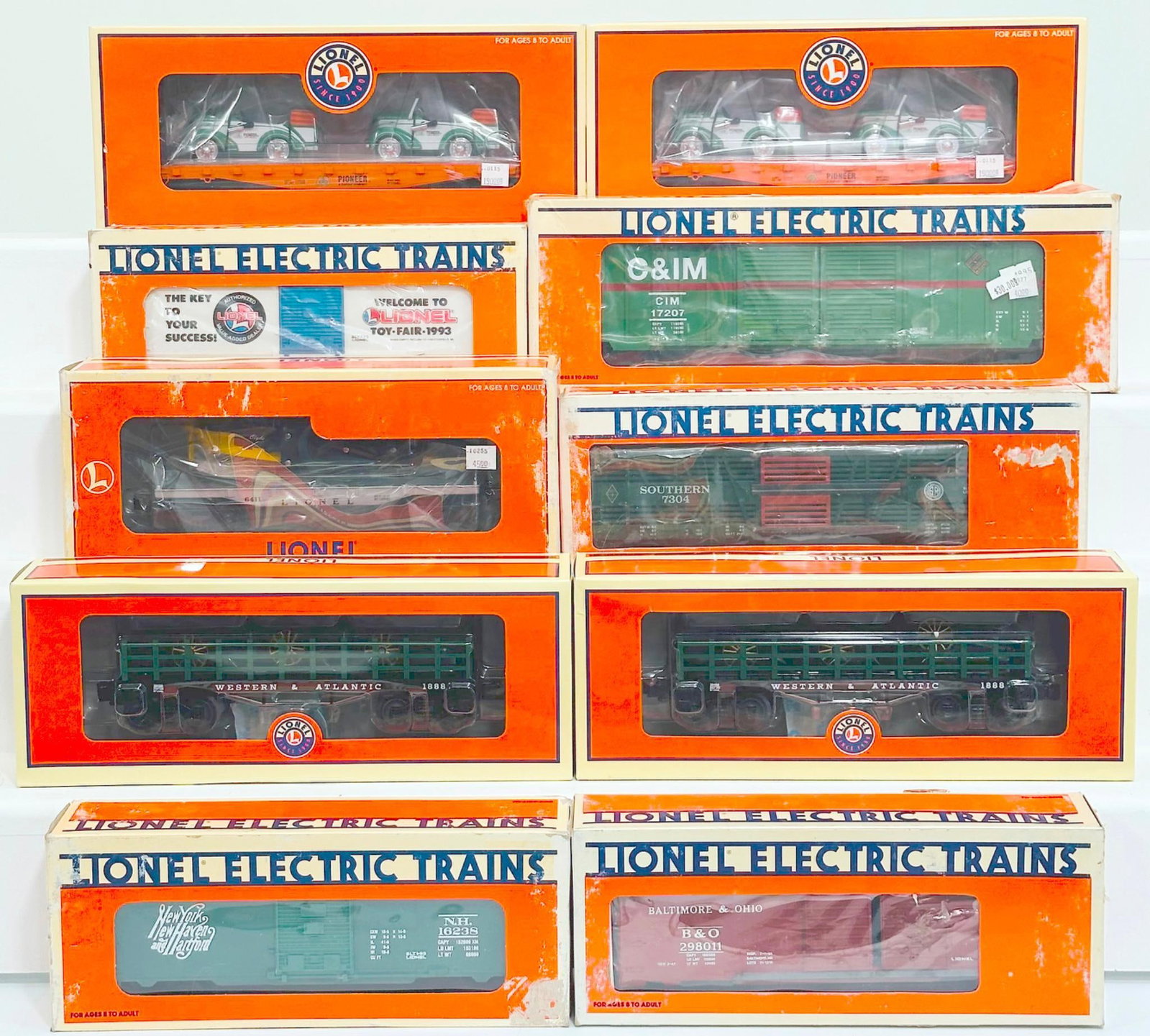 Lionel Modern O Gauge Ten (10) Assorted Freight Cars Boxed (1 of 6)