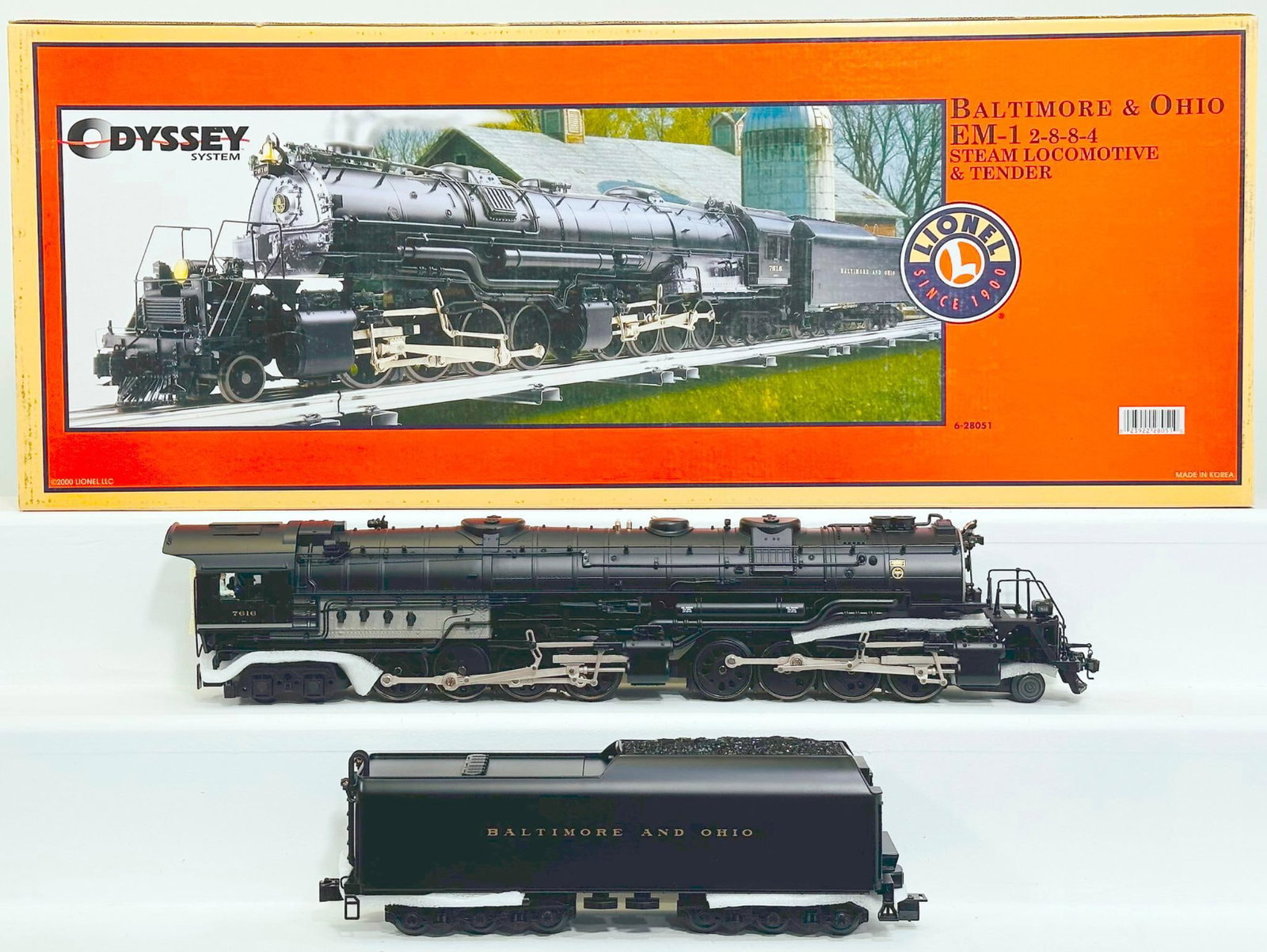 Lionel Modern O Gauge Baltimore & Ohio EM - 1 2-8-8-4 Odyssey System Locomotive and Tender Boxed (1 of 8)