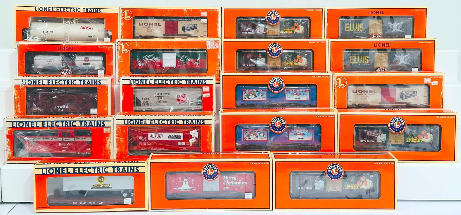 Lionel Modern O Gauge Nineteen (19) Assorted Freight Cars Boxed (1 of 8)