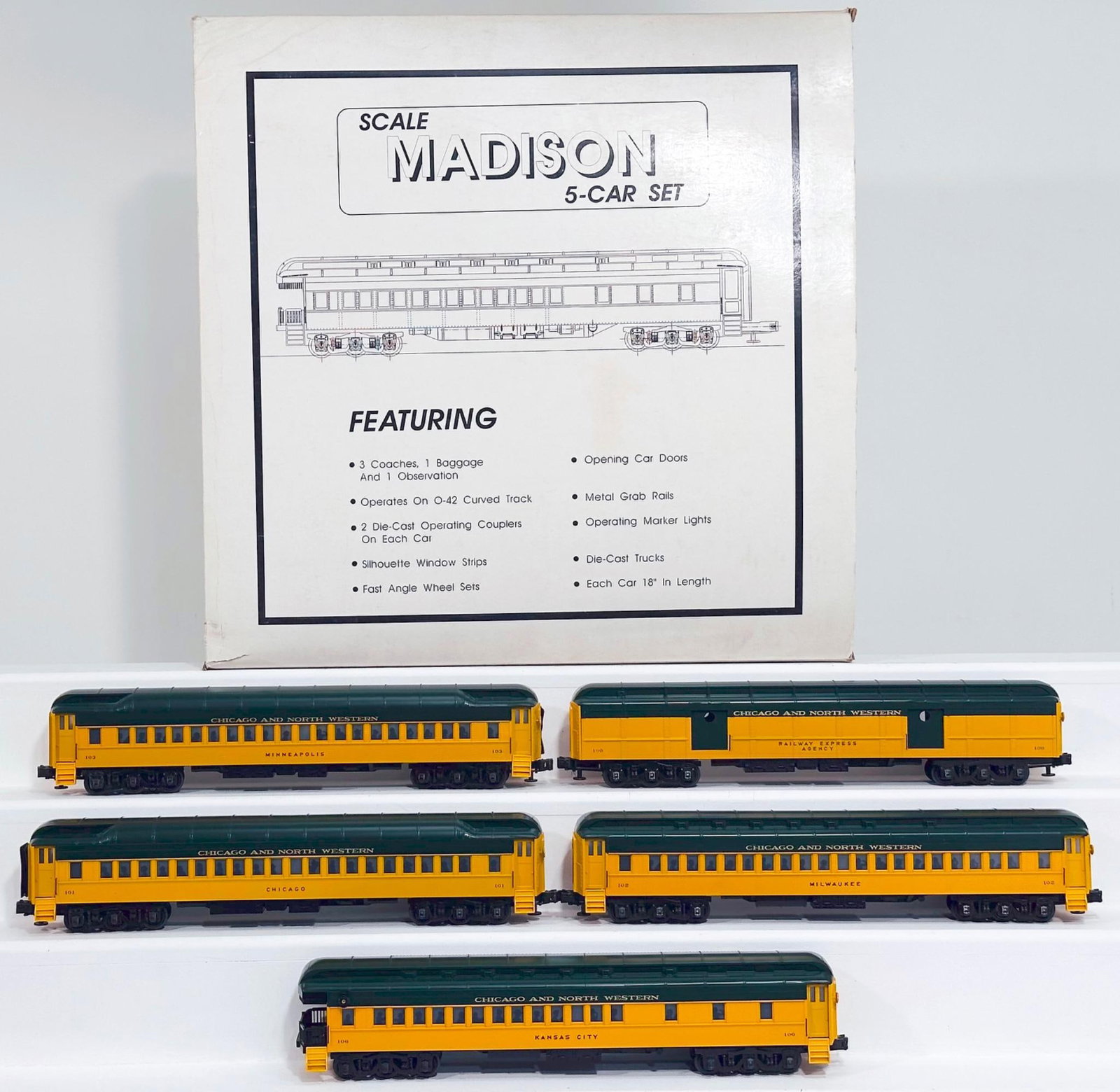 Williams Modern O Gauge Chicago & Northwestern 5 Car Madison Passenger Set Boxed (1 of 8)