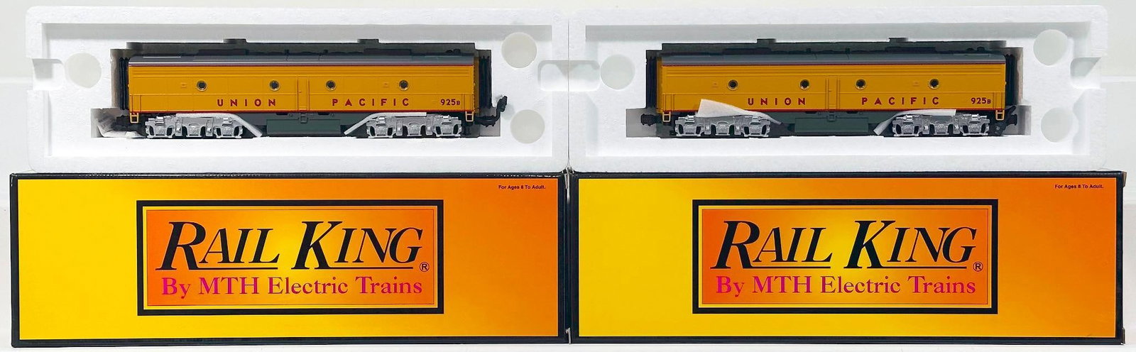 MTH Rail King Modern O Gauge Union Pacific EMD E-8 B Unit Diesel X2 Boxed (1 of 4)