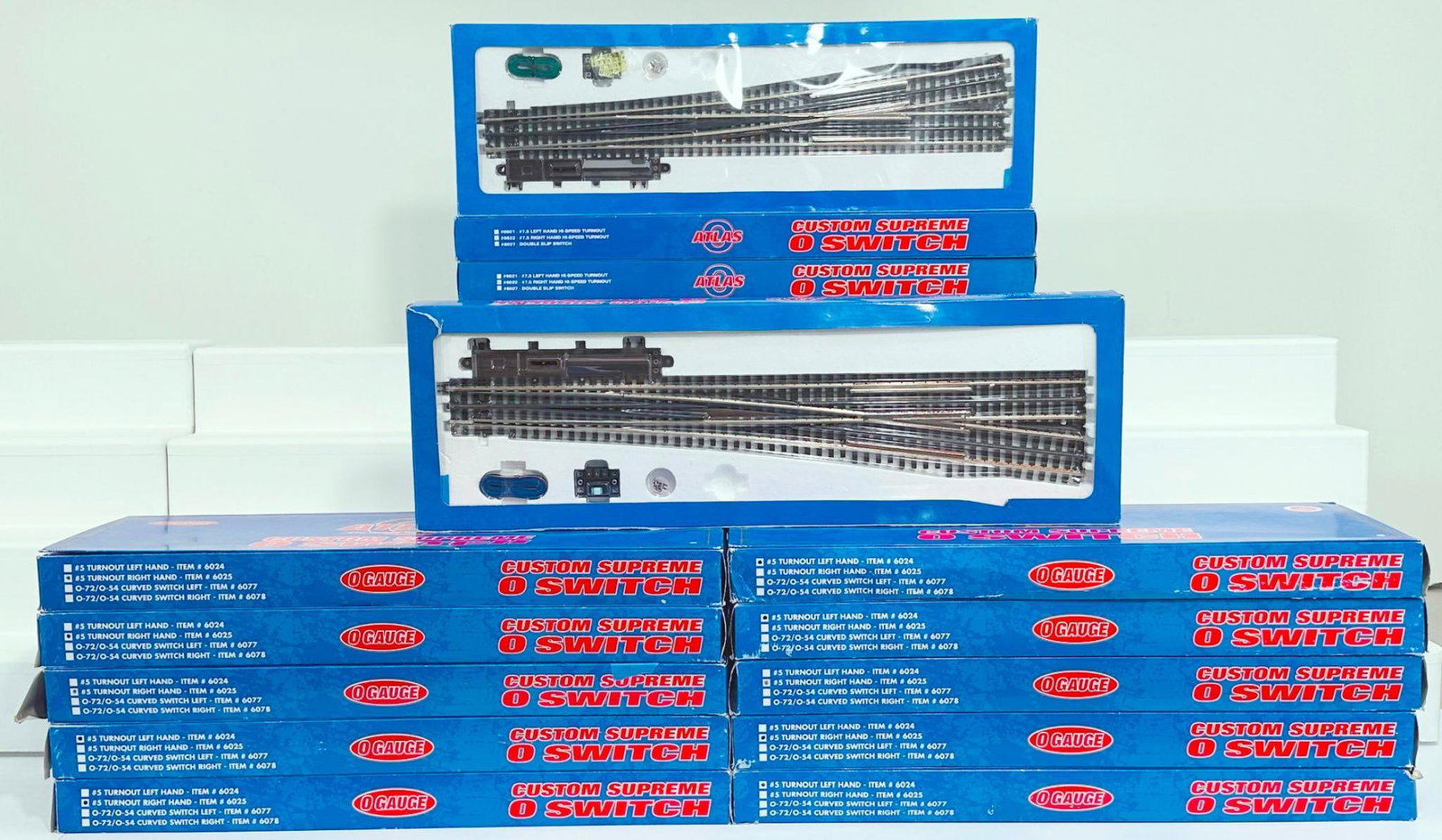 Atlas Modern O Gauge Sixteen (16) Assorted High-Speed Turnouts Boxed (1 of 4)
