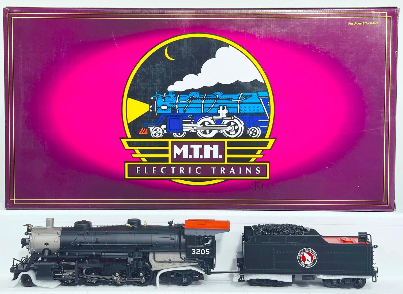 MTH Modern O Gauge Great Northern 2-8-2 USRA Light Mikado Steam Locomotive and Tender with PS 2.0: MTH Modern O Gauge Great Northern 2 - 8 - 2 USRA Light Mikado Steam Locomotive and Tender with PS 2.0 Boxed, in C9 and with its original box.
