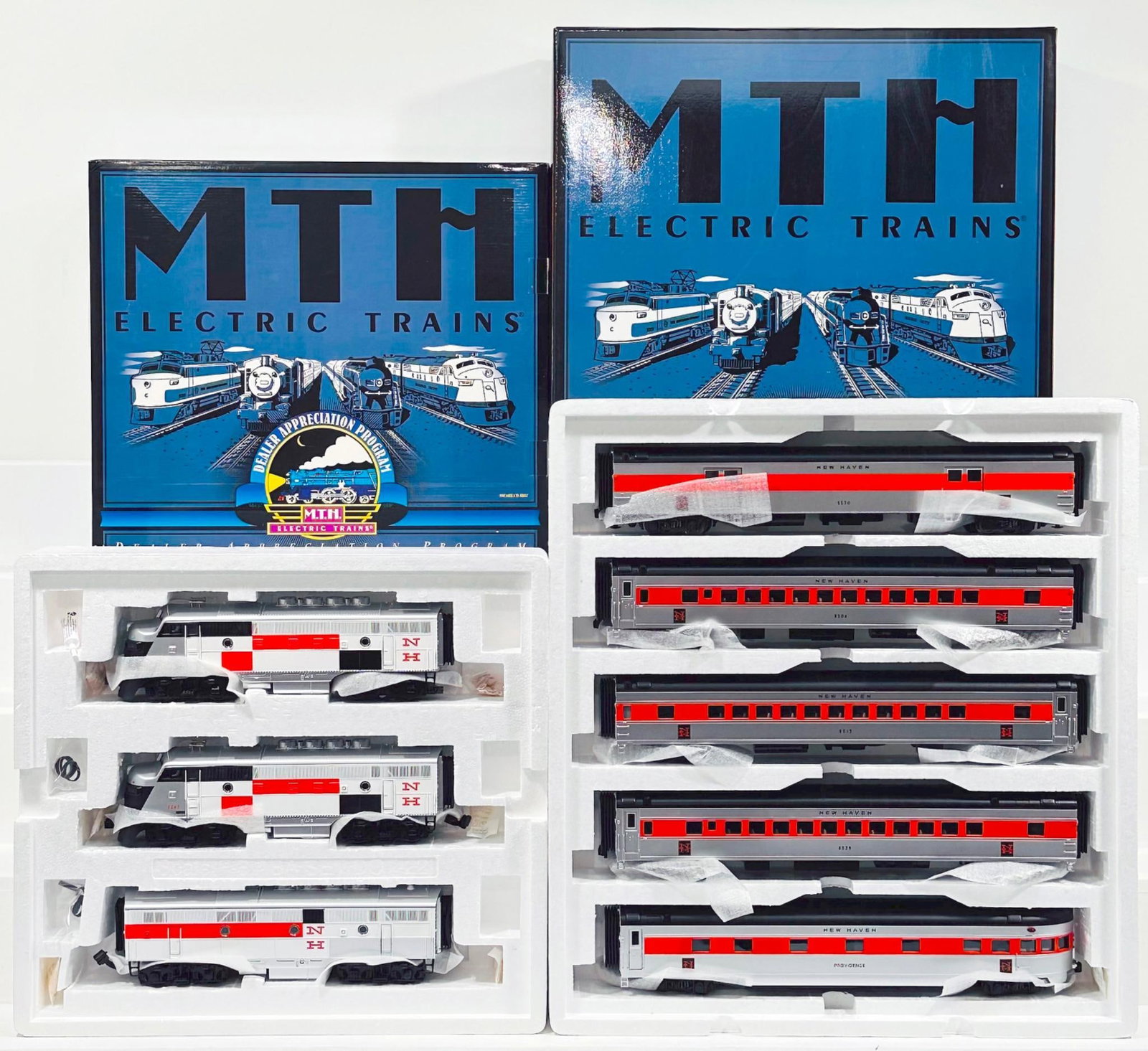 MTH Dealer Appreciation Program Modern O Gauge New Haven F-3 A-B-A Diesel Set with PS 2.0 Boxed: MTH Dealer Appreciation Program Modern O Gauge New Haven F - 3 A - B - A Diesel Set with PS 2.0 Boxed and New Haven 5-Car 70? ABS Passenger Set Boxed, each in C9 and each with its original box. MTH De