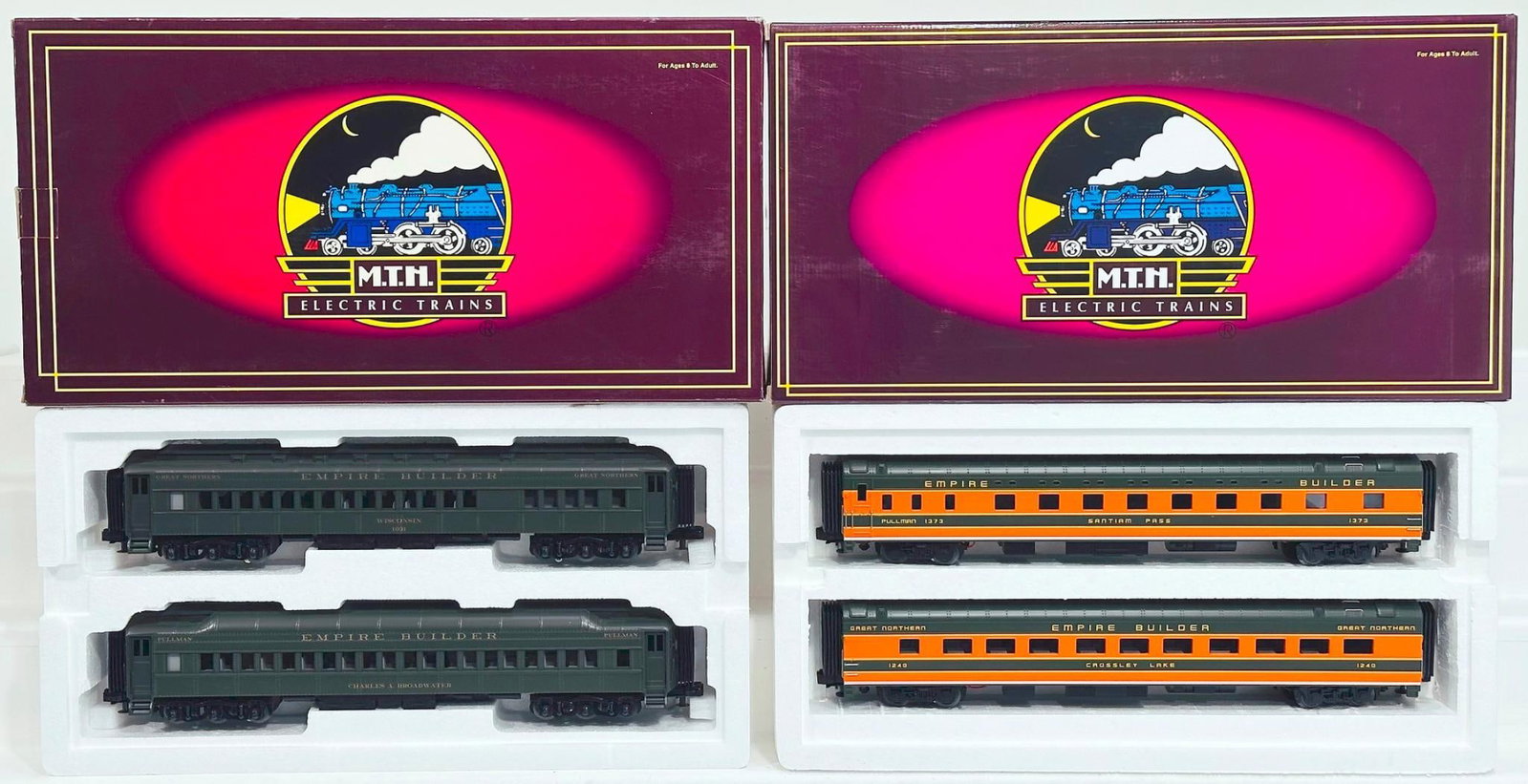 MTH Modern O Gauge Great Northern 2-Car 70 Foot ABS Sleeper/Diner Passenger Set - Smooth Sides: MTH Modern O Gauge Great Northern 2 - Car 70 Foot ABS Sleeper/Diner Passenger Set - Smooth Sides and Great Northern 2 - Car 70 Foot Madison Coach/Diner Passenger Set Boxed, each in C9 and each with it