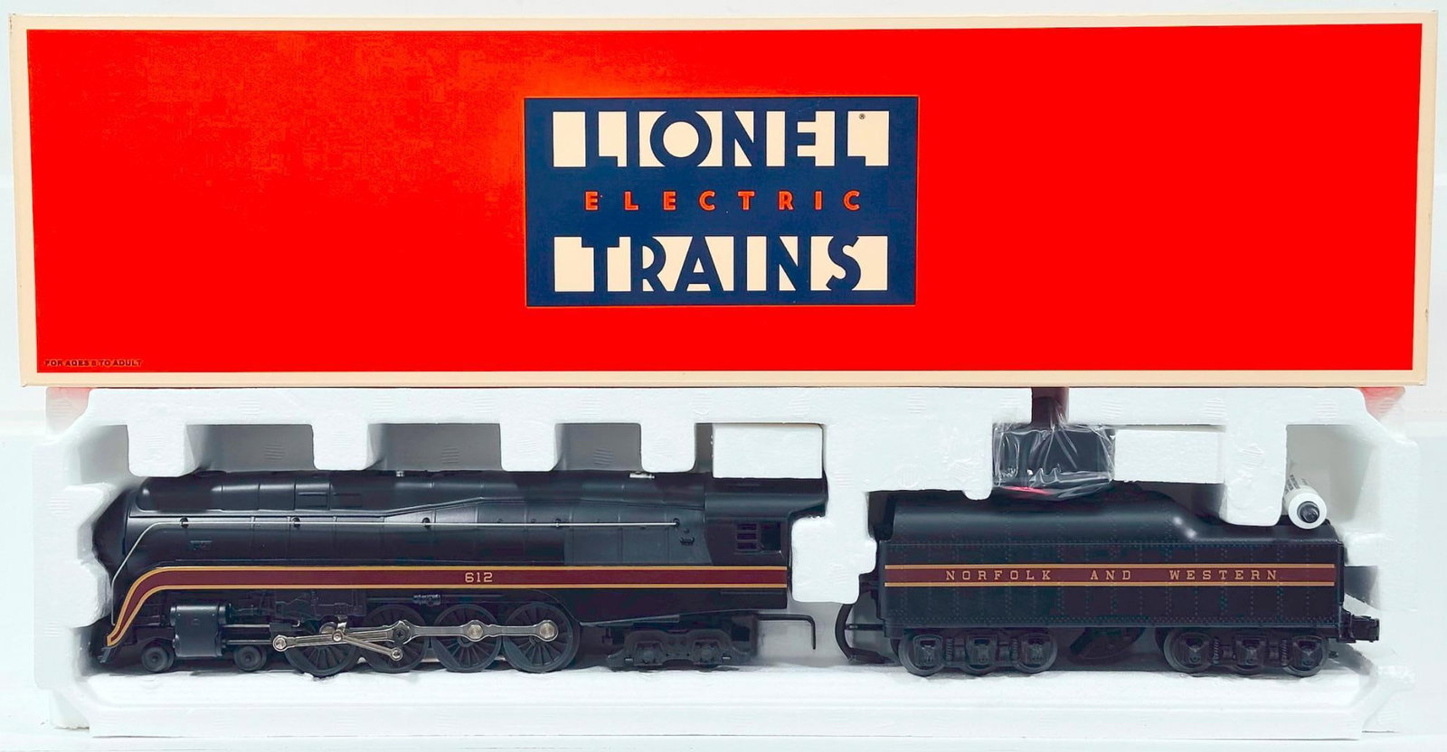 Lionel Modern O Gauge Norfolk & Western 4 - 8 - 4 Locomotive and Tender Boxed (1 of 4)