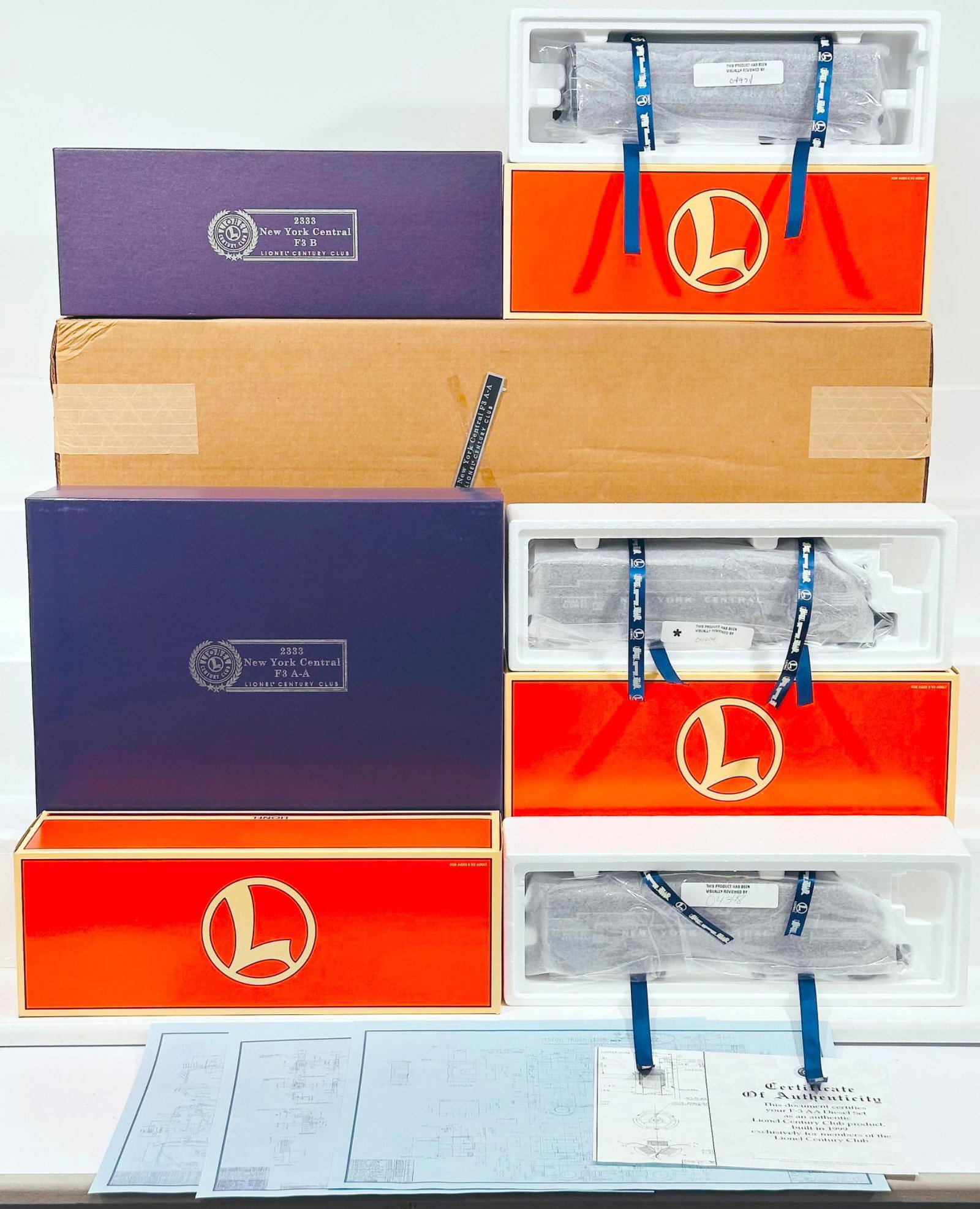Lionel Modern Century Club 2333 New York Central F3 A-A Diesel Units and F3 B Diesel Unit Boxed: Lionel Modern Century Club 2333 New York Central F3 A-A Diesel Units and F3 B Diesel Unit Boxed, in C10 and with its original sealed set box and interior boxes.
