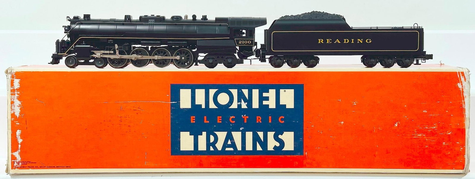 Lionel Modern O Gauge Reading T - 1 4 - 8 - 4 Locomotive and Tender Boxed (1 of 8)