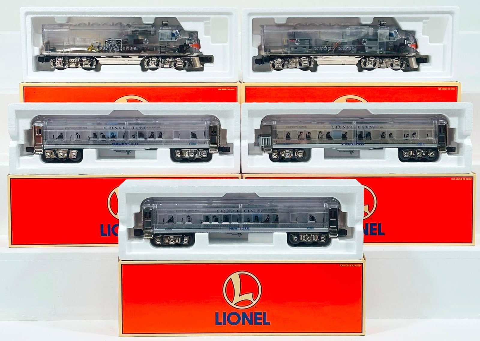 Lionel Modern O Gauge F-3 A Powered Clear Cab and F-3 A Nonpowered Clear Cab and 3 Assorted Cars (1 of 5)